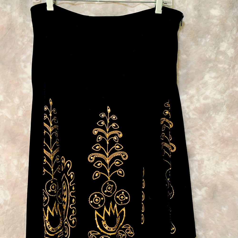Allison Taylor Embroidered Skirt Size 10